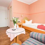 Garni Am Deich Hotel